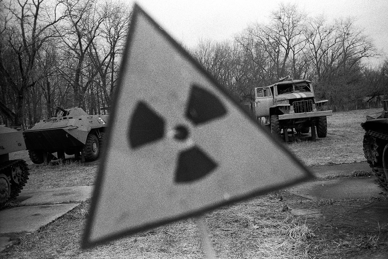 Радиация в чернобыле 2024. Чернобыль радиация. Радиоактивное облучение Чернобыль. Чернобыль заражение.