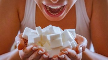 Сигналы организма, которые указывают на переизбыток сахара в рационе - «Здоровье»
