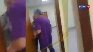 Российский врач избил мать с ребенком на руках - «Происшествия»