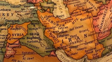 Иран выпустил 15 ракет по двум военным базам США в Ираке. ВИДЕО - «Новости»