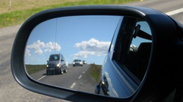 Назначение полоски на стекле автомобиля - «Авто»