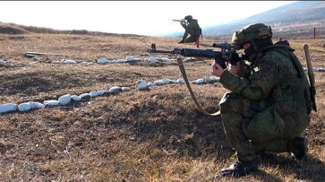 Российские снайперы в Южной Осетии отработали скоростную стрельбу - «Новости»
