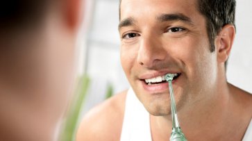 Врач-стоматолог рассказал как правильно пользоваться ирригатором - «Здоровье»