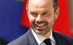 Власти Франции решили временно отказаться от повышения пенсионного возраста - «Новости»
