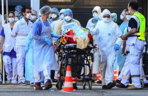 Морги справляются, больницы — нет. Почему США на грани катастрофы - «Новости Дня»