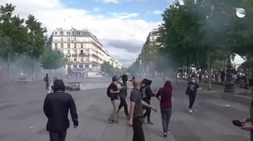 В Париже проходит акция против полицейского произвола - (видео)