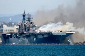 Пожар на гигантском корабле обнажил признаки распада ВМС США - «Новости Дня»