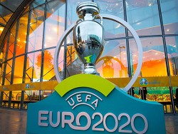 Россию могут лишить права проведения матчей Евро-2020 - «Спорт»