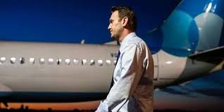 Прокуратура Москвы предупредила о незаконности встречи Навального в аэропорту Внуково - «Новости»