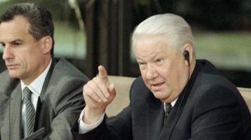 Пресс-секретарь рассказал о любви Ельцина макать полено в суп - «Общество»