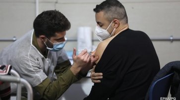 В Израиле начали вакцинировать от коронавируса старшеклассников - «Мир»