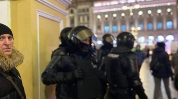 "Митингует полиция": петербуржцев возмутило перекрытие города - «Новости»