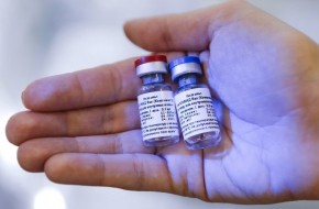 На войне вакцин Запад готовит удар по России - «Новости Дня»