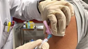 Вакцинация препаратом AstraZeneca нарушила работу полиции и служб по ЧС Мадрида - «Здоровье»