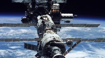 Запуск корабля Starliner к МКС отложили из-за инцидента с российским модулем «Наука» - «Технологии»