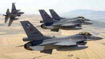 Самолёты ВВС Турции нарушили воздушные границы Ирака и нанесли авиаудар по окрестностям города Синджар - «Военные действия»