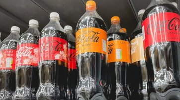 Coca-Cola прекращает продажи напитка в России - «Новости»