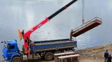 В Великом Устюге власти установили площадки для стирки белья в реке - «Новости»