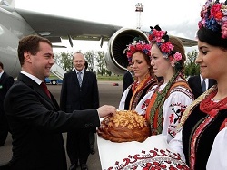 В Думе допустили избрание Дмитрия Медведева президентом Украины - «Политика»