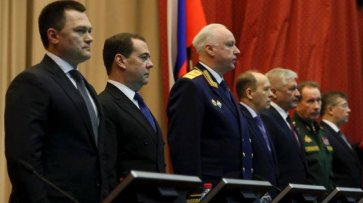 Дмитрий Медведев: крепкий рубль как фактор безопасности - «Мнения»
