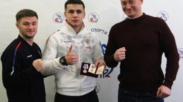 Чемпион России по боксу из Луганска получил медаль ЛНР "За заслуги" - «Новости»