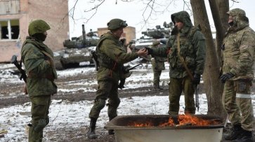 Мобилизованный военный снял на видео, в каких условиях живут на передовой Новости
