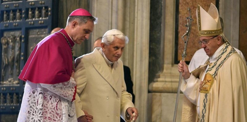 Скончался бывший Папа римский Бенедикт XVI Новости