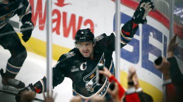 Александр Овечкин превзошел канадца Горди Хоу и стал вторым бомбардиром в истории НХЛ Новости