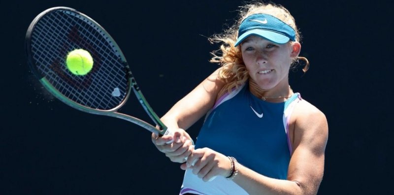 Российская теннисистка Алина Корнеева стала победителем Australian Open в юниорском разряде Новости