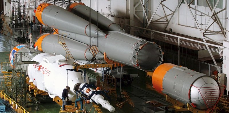 В России научились дешево и быстро синтезировать самый дорогой полимер для ракетостроения Новости