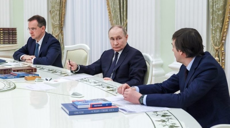 «Поддерживало духовно, морально»: Путин напомнил о роли традиционных ценностей в победе в Великой Отечественной - «Новости»