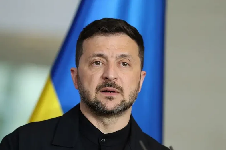 «Я начал над этим работать»: Зеленский подтвердил, что у Киева нет денег ни на оружие, ни на зарплаты военным - «Военные действия»