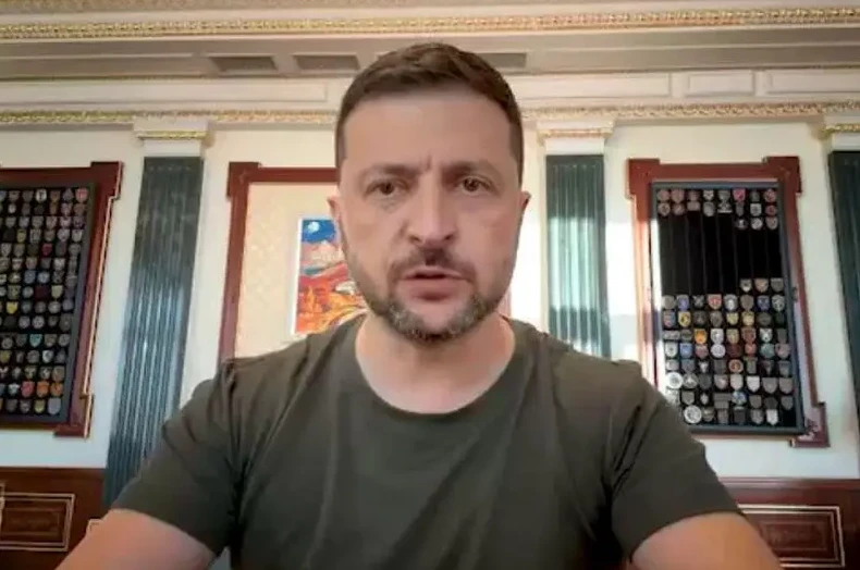 Зеленский готов «уступить» Москве земли по линии фронта, но на «обмен территориями» не пойдёт - британская пресса - «Военные действия»