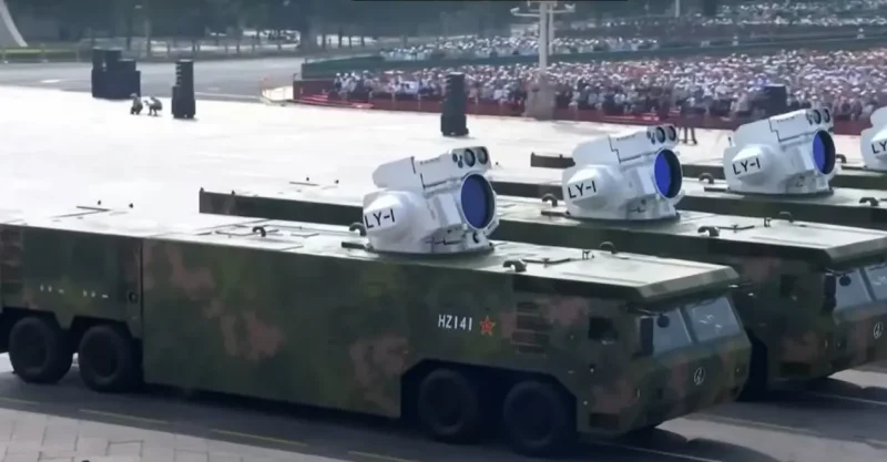 На параде в Пекине был представлен самый мощный боевой лазер ПРО НОАК LY-I - «Военные действия»