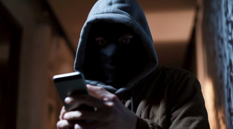 Новый вид мошенничества: поддельные антирадары в телефонах воруют деньги со счетов и распространяют вирусы - «Новости»