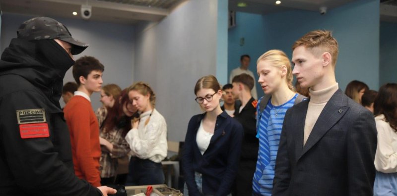 Столичная молодёжь встретилась с ветеранами СВО на форуме "Герой моего района" Новости