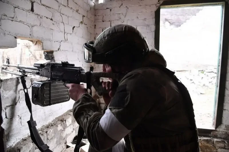 Украинские ресурсы сообщают о рассечении мирноградской группировки ВСУ надвое - «Военные действия»