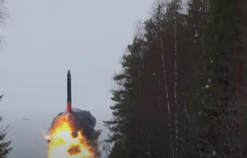 Запад рисует картины ядерного апокалипсиса для оправдания гонки вооружений - «Военные действия»