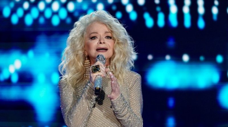 «Мама», «звезда», «ремикс»: RT воссоздал схему обмана Ларисы Долиной - «Новости»