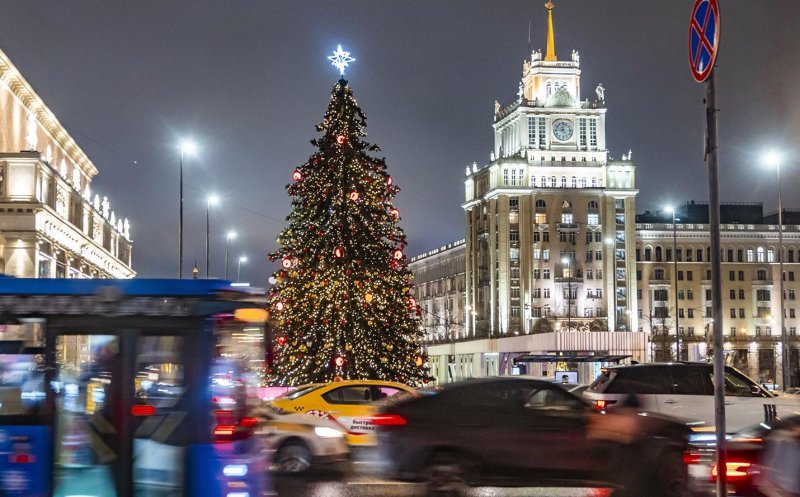Москва встала в «новогодних пробках». Когда ожидается пик - «Автоновости»