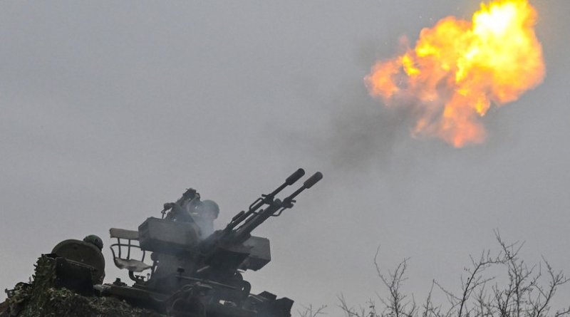 Пожар в промзоне и повреждённые дома: за ночь над Россией уничтожено около 30 украинских БПЛА - «Мир»