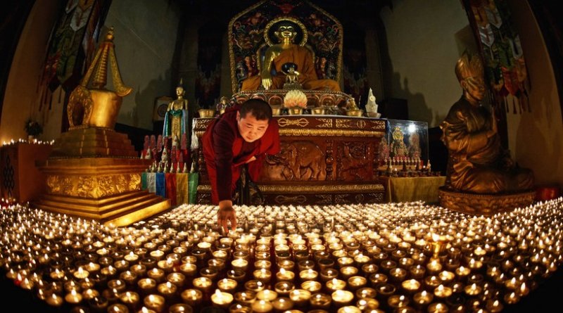 Праздник тысячи лампад: как в Калмыкии отмечают Зул - «Новости»