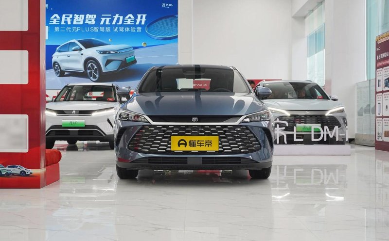 На каких машинах ездят сами китайцы. Топ-10 самых популярных моделей - «Автоновости»