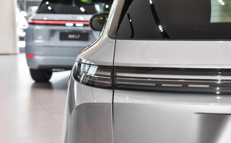 «На связи». Дистрибьютор Li Auto — о проблеме с постановкой машин на учет - «Автоновости»