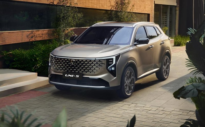 Changan анонсировал в России новый кроссовер Uni-S. Он с полным приводом - «Автоновости»