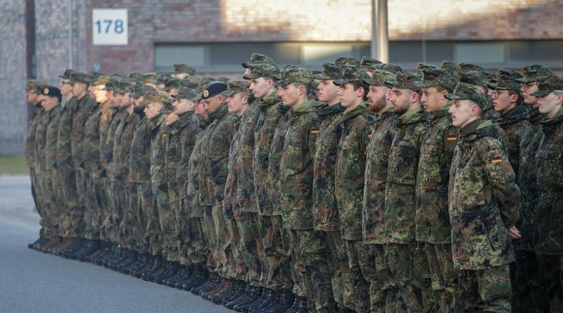 «Может обернуться принудительной мобилизацией»: как в Германии ужесточили выезд за границу для мужчин - «Мир»