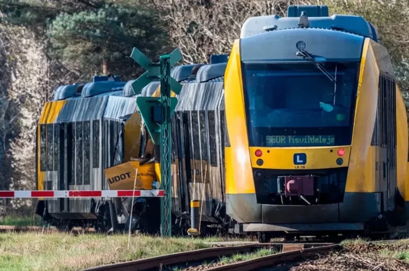 Столкновение двух поездов произошло в Дании: не исключён человеческий фактор - «Военные действия»